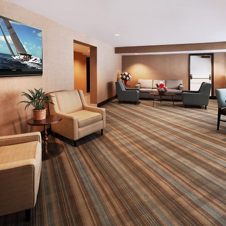 Holiday Inn Express Port Hueneme By Ihg Bagian luar foto