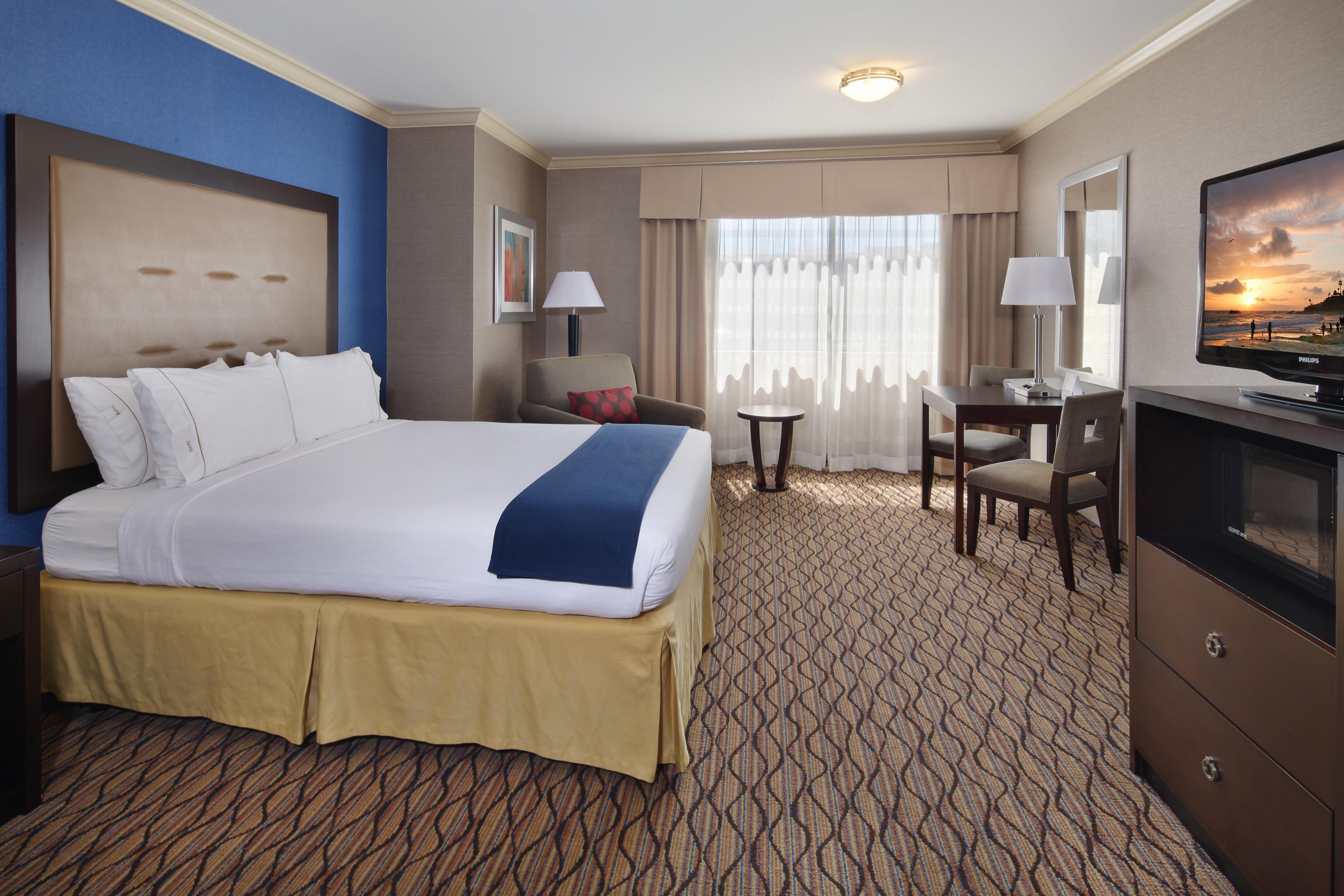 Holiday Inn Express Port Hueneme By Ihg Bagian luar foto