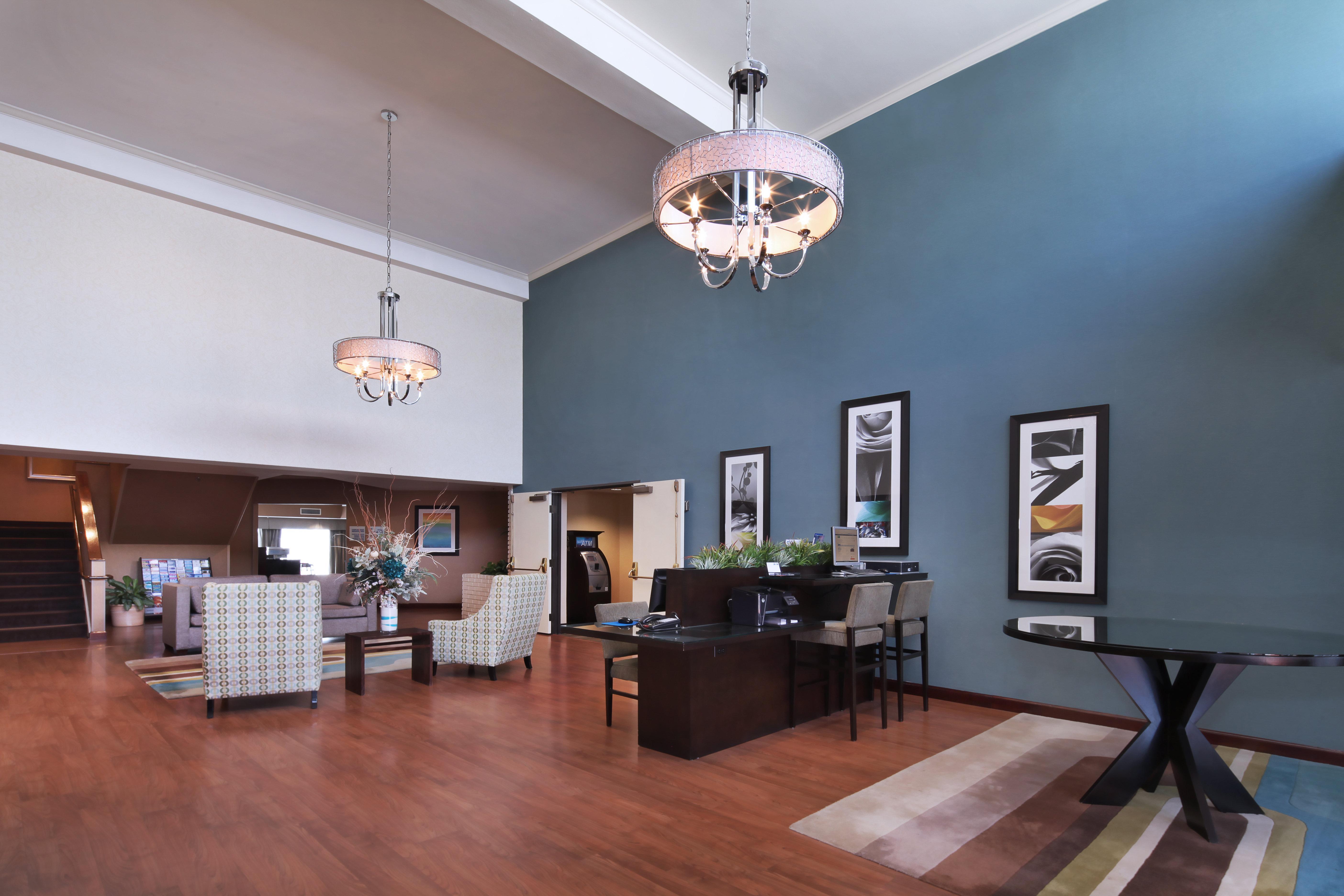 Holiday Inn Express Port Hueneme By Ihg Bagian luar foto