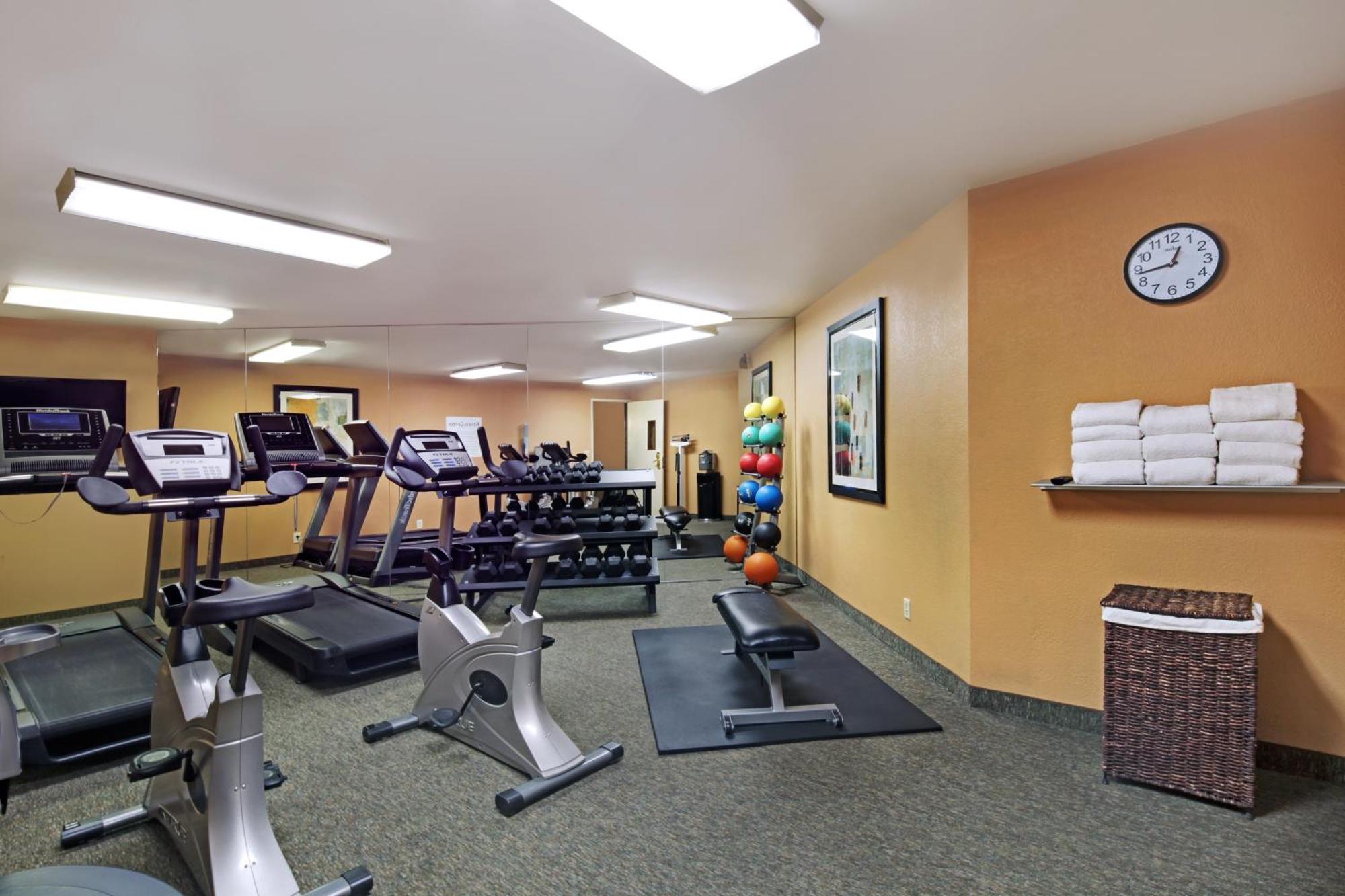 Holiday Inn Express Port Hueneme By Ihg Bagian luar foto