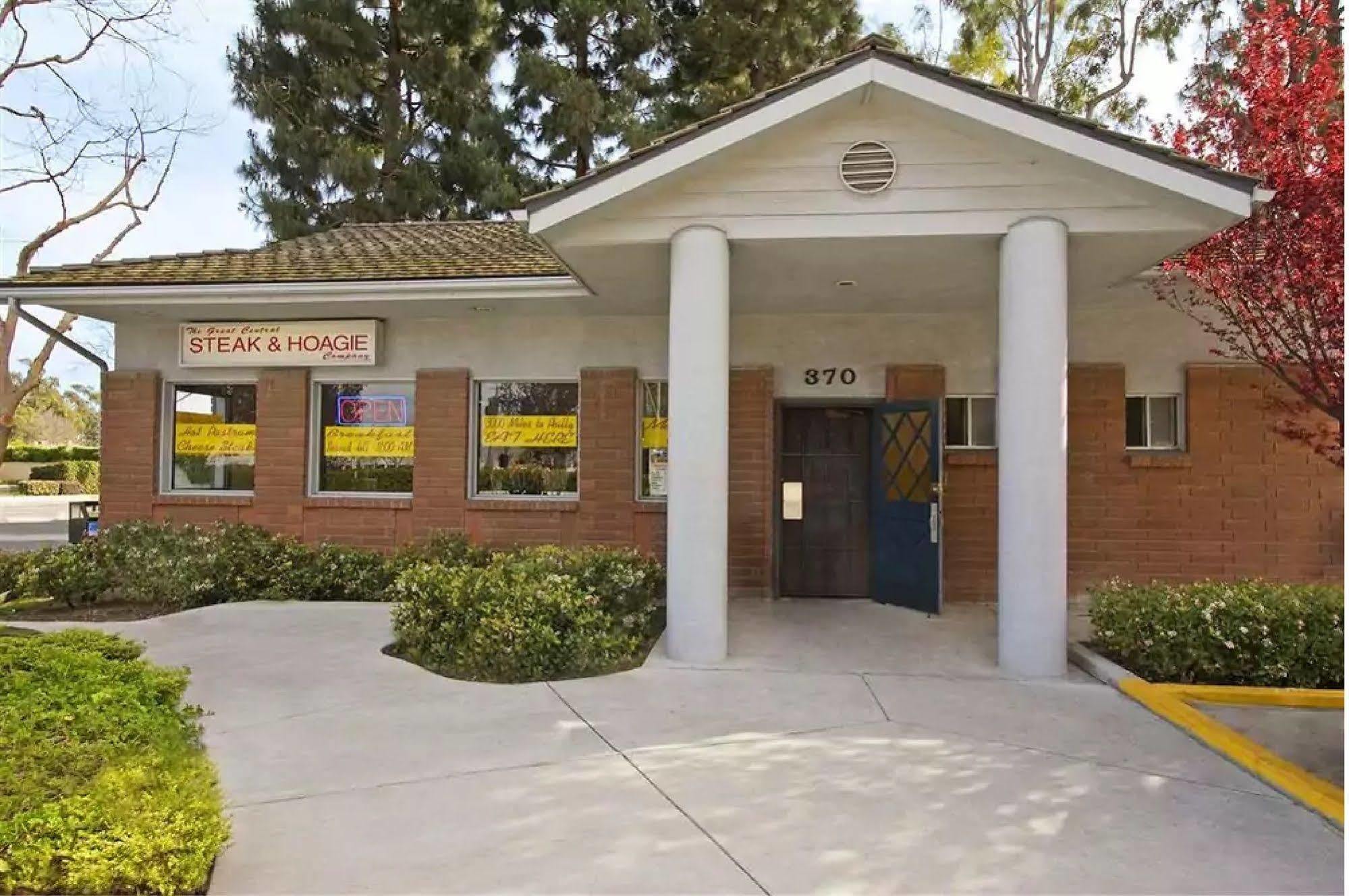 Holiday Inn Express Port Hueneme By Ihg Bagian luar foto